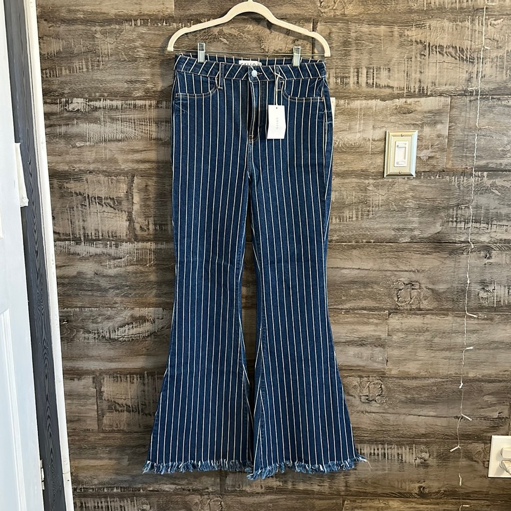 Buckle high rise, flare, size 11/12